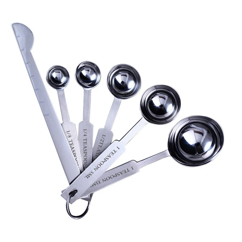 Engraved measuring spoons set