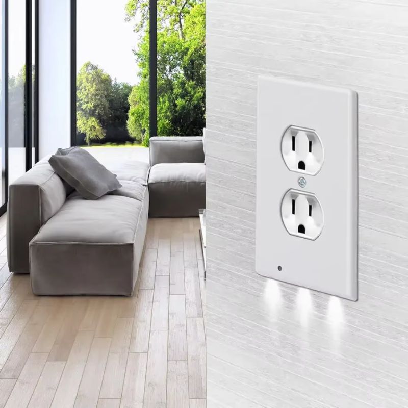 Energy-saving wall light